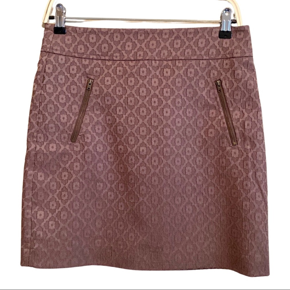 Ann Taylor Loft Shift Skirt Women’s Size 2, Pink/Blush, front zipper pocket